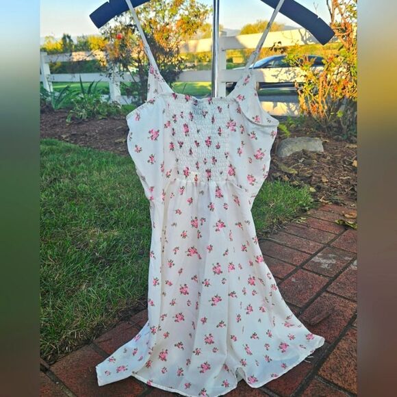 RUE 21 spring summer v neck adjustable spaghetti strap WHITE FLORAL DRESS new - Picture 8 of 16